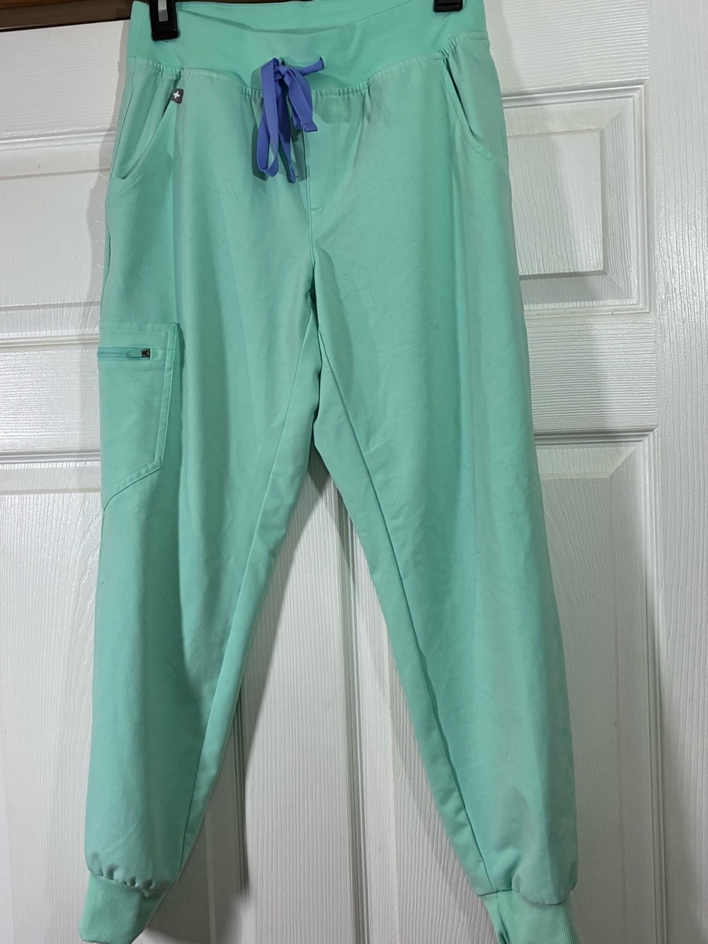 Figs mariner jogger style scrub pants size XS petite